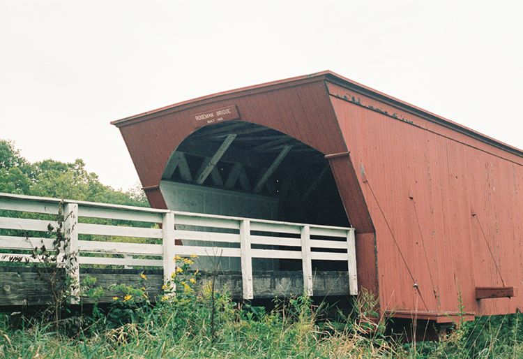 2021 film photo taken on a Pentax K1000 in Iowa by graphic designer Abbi Roush.