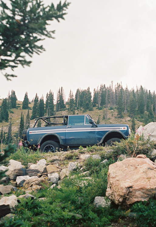 2021 film photo taken on a Pentax K1000 in Wyoming by graphic designer Abbi Roush.