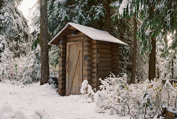 2024 film photo taken on a Pentax K1000 in Idaho by graphic designer Abbi Roush.