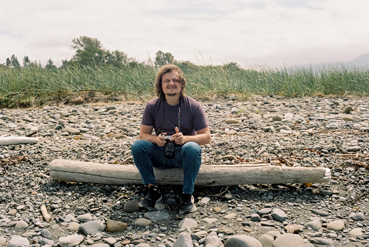 2024 film photo taken on a Pentax K1000 in Washington by graphic designer Abbi Roush.